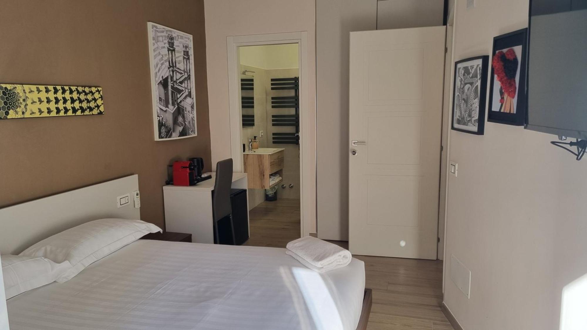 Mama Guest House Ciampino Exteriör bild