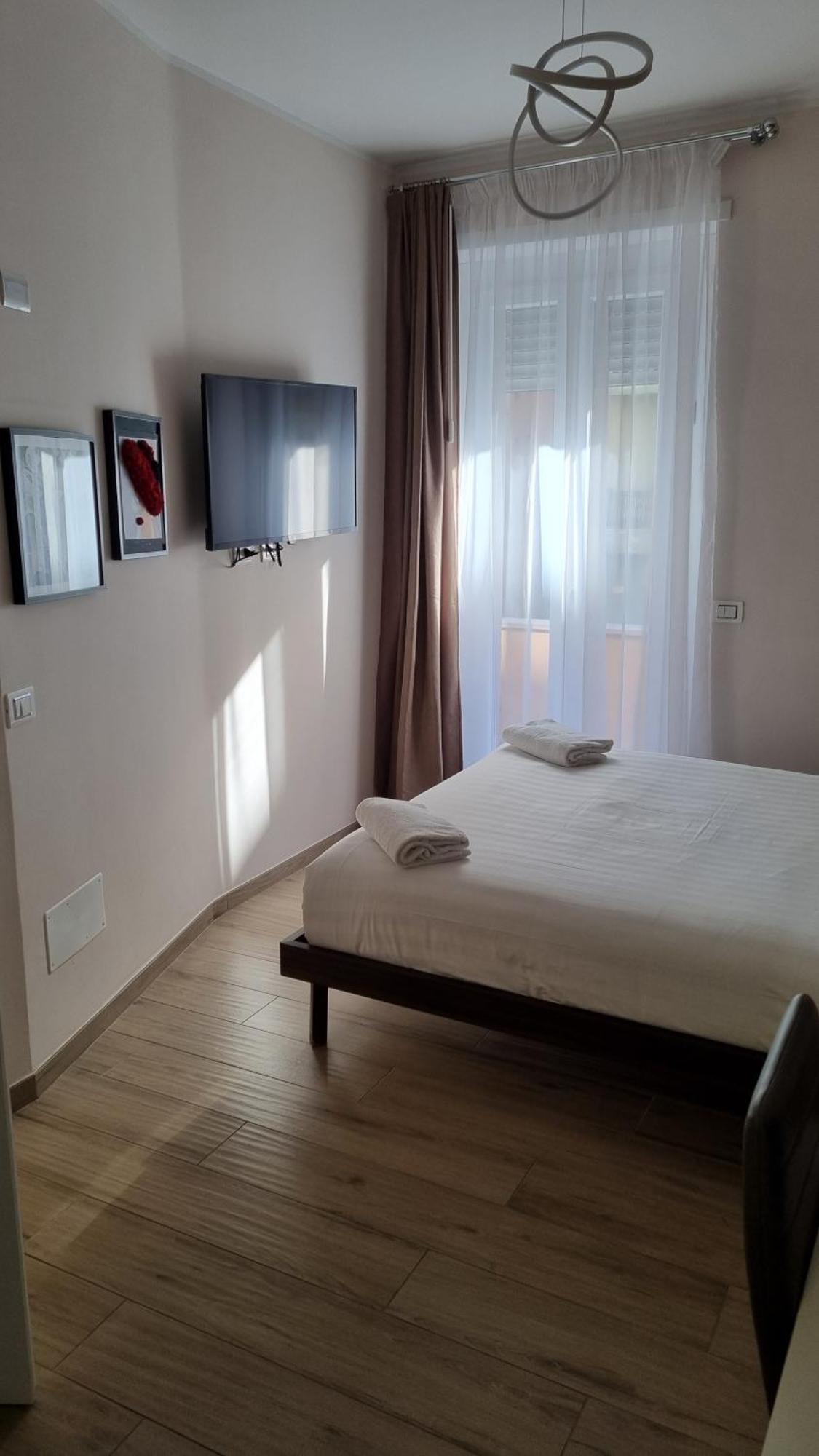 Mama Guest House Ciampino Exteriör bild